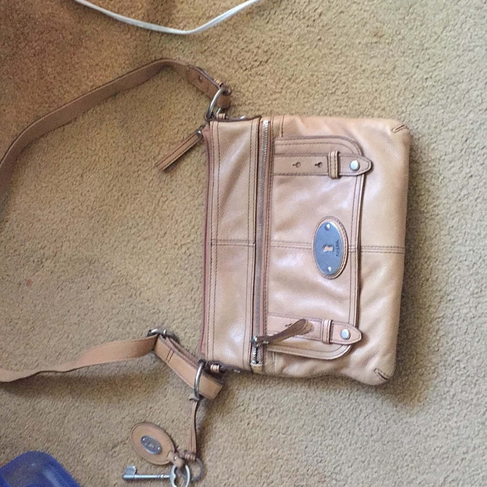 Tan Fossil long adjustable strapped purse